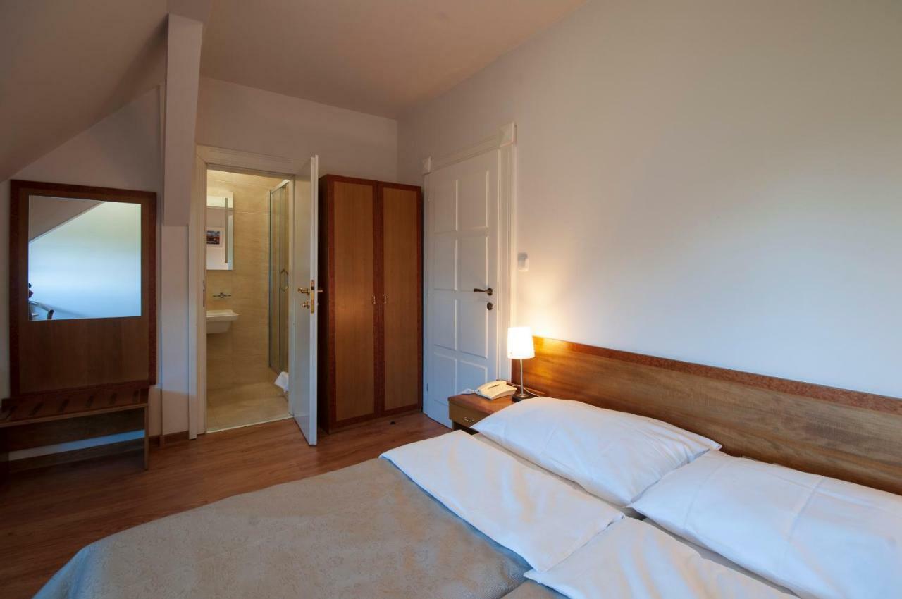 Art Deco Hoffmann 3*