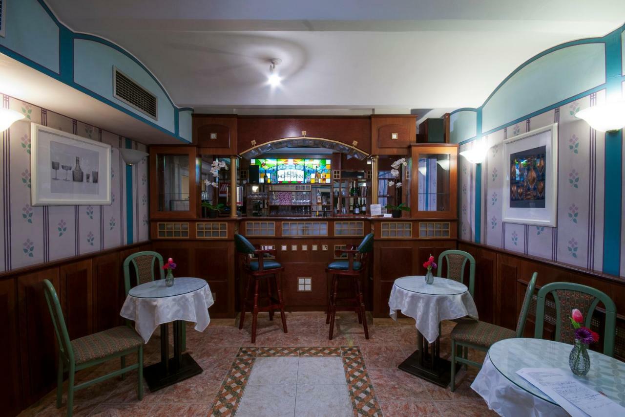 Art Deco Hoffmann 3* Kladno
