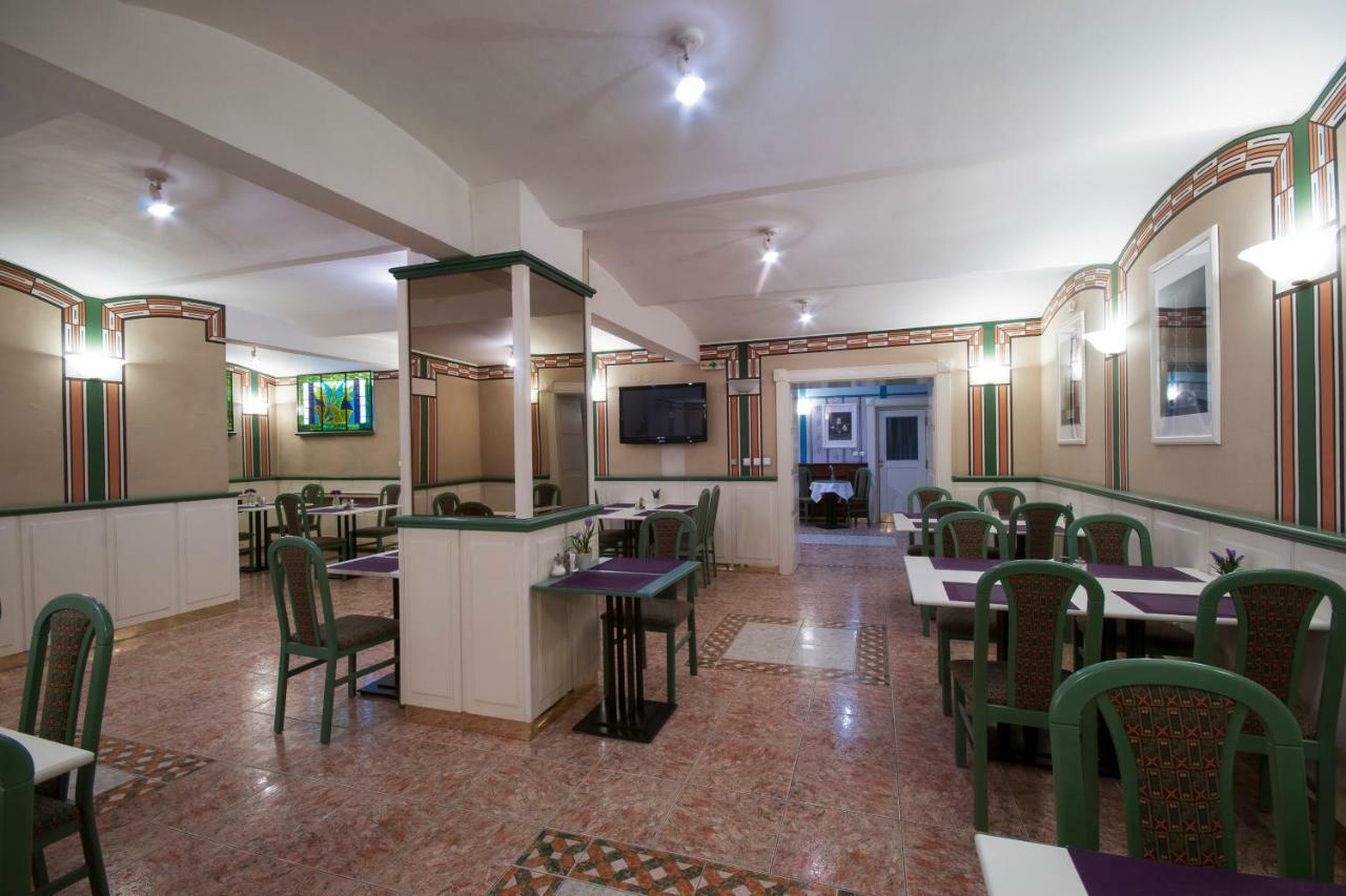 Art Deco Hoffmann 3* Kladno