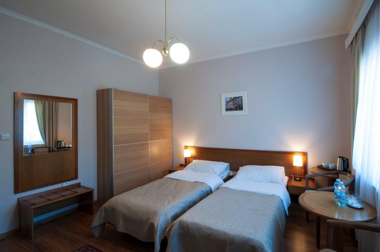 Art Deco Hoffmann 3*